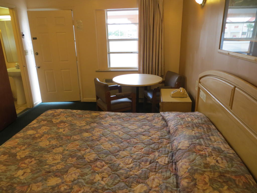 سيبرينغ Budget Inn الغرفة الصورة