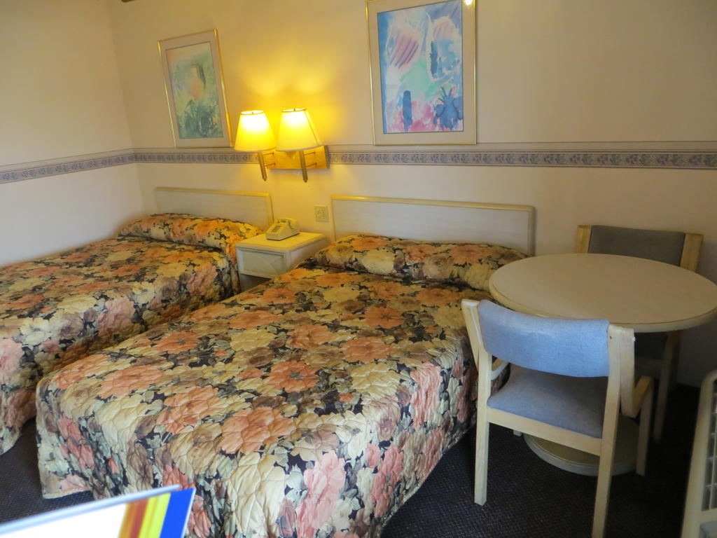 سيبرينغ Budget Inn المظهر الخارجي الصورة